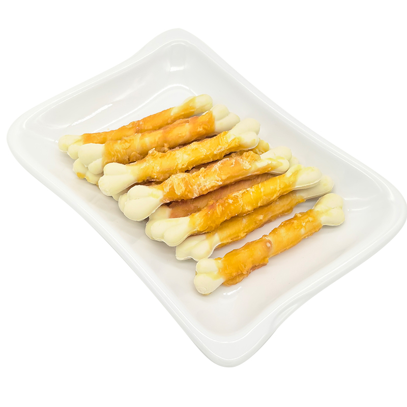 Snack per cani in rotolo di pollo a forma di osso da 8,5 cm al gusto di latte
